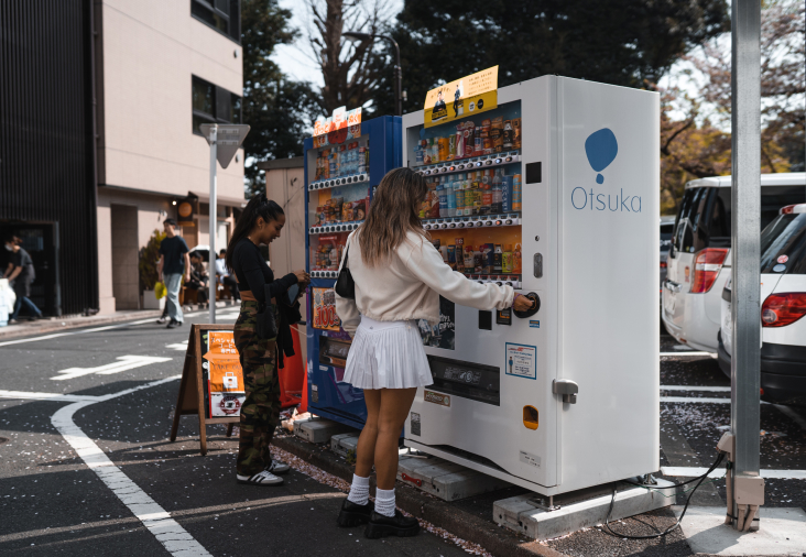 ¿Vale la pena invertir en un negocio de vending 24 horas?