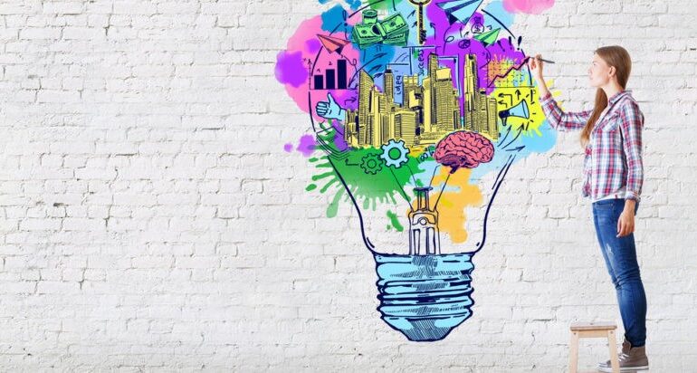 ¿Qué estrategias se pueden emplear para emprender por necesidad y oportunidad?