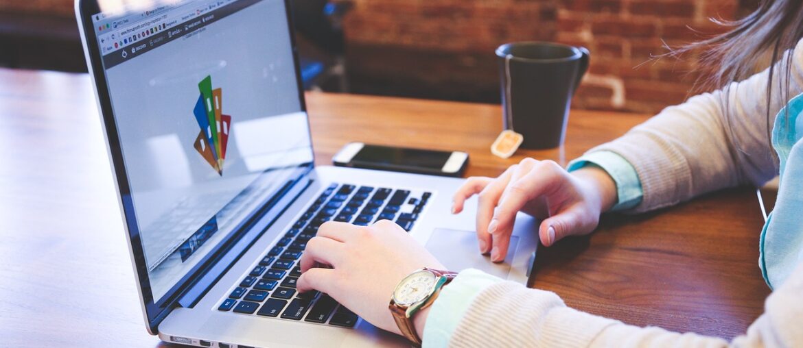 Convocatoria Laboral: Se solicita diseñador gráfico para trabajo remoto con habilidades en diseño publicitario